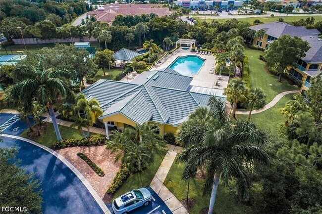 Building Photo - 23084 Lone Oak Dr