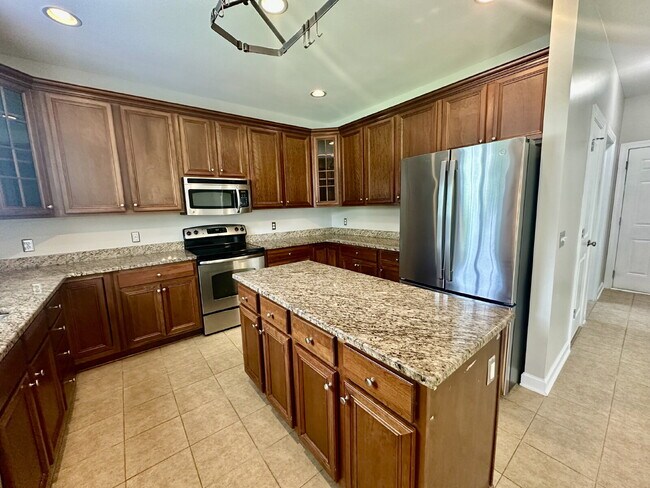 Building Photo - Spacious Four-Bedroom Home with a Bonus Room in Lawton Station!