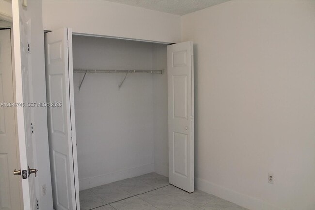 Building Photo - 1153 NW 125th Pl