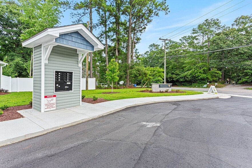 Building Photo - 1620 MacIntosh Drive, Unit 1620