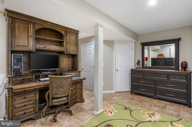 Building Photo - 20599 Quarterpath Trace Cir