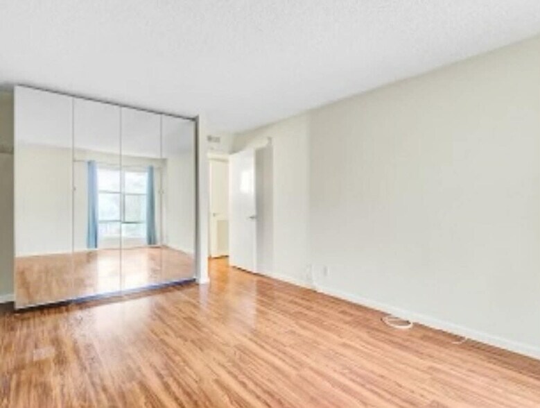 Building Photo - 300 N Civic Dr