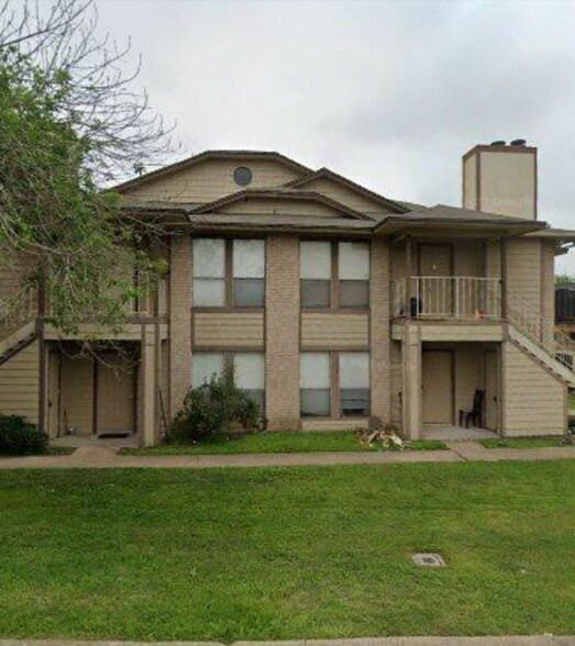Building Photo - 1007 Spring Loop
