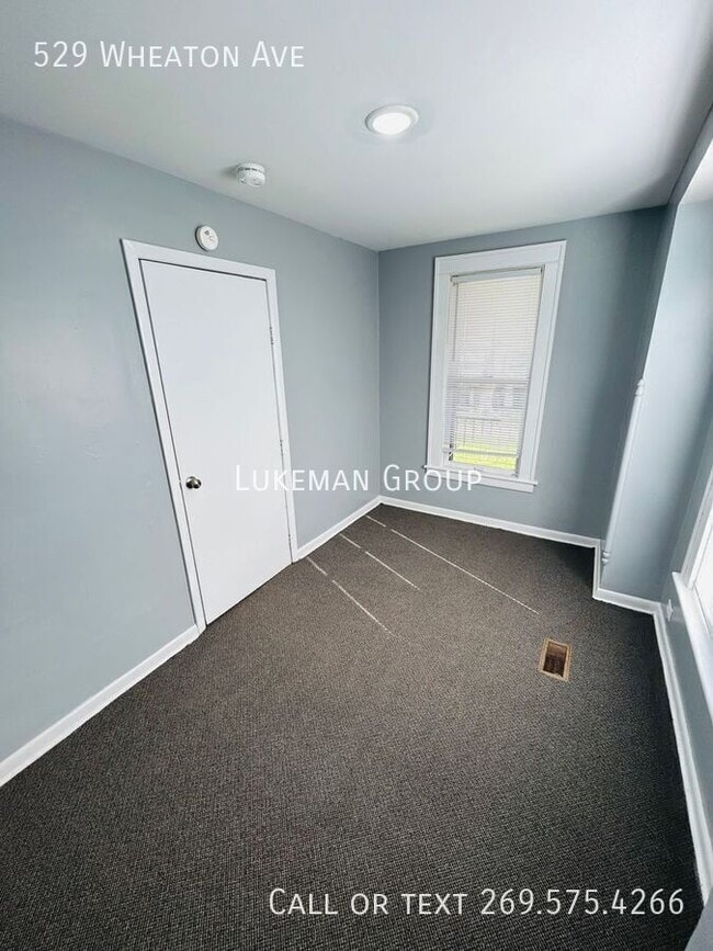 Building Photo - 529 Wheaton Ave