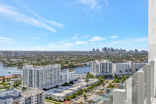 Building Photo - 525 N Fort Lauderdale Beach Blvd