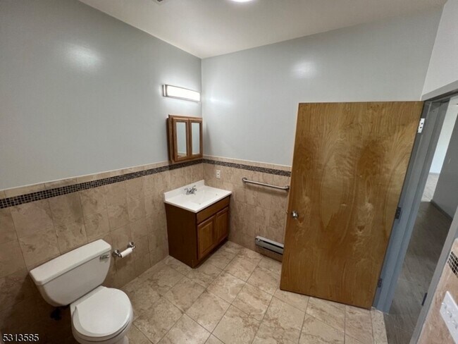 Building Photo - 193 Terrill Rd