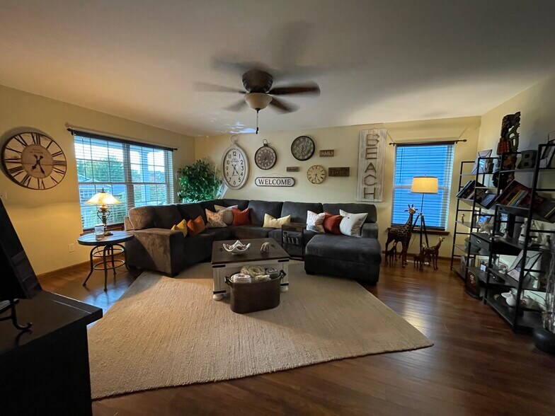 Kitchen - 2045 Rosewood Dr NW