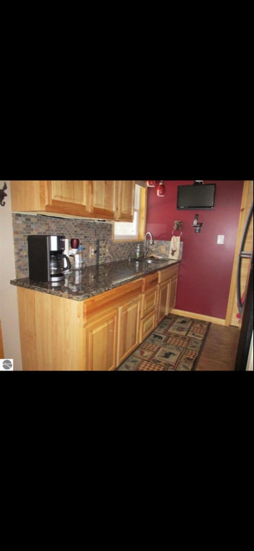 Building Photo - 1038 Wintergreen St