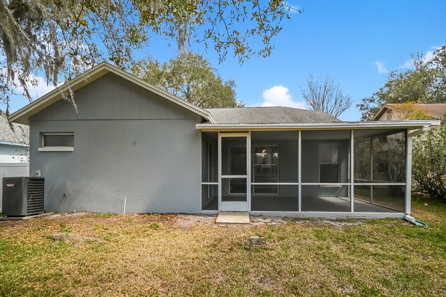 Building Photo - 6003 Crickethollow Dr