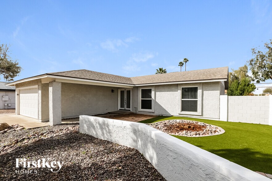 Building Photo - 1746 E Redfield Rd