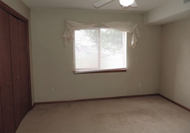 Building Photo - $1,150 | 2 Bedroom, 1 Bathroom 3rd Floor Condo | Pet Friendly* | Available for May 1st, 2025 Move...