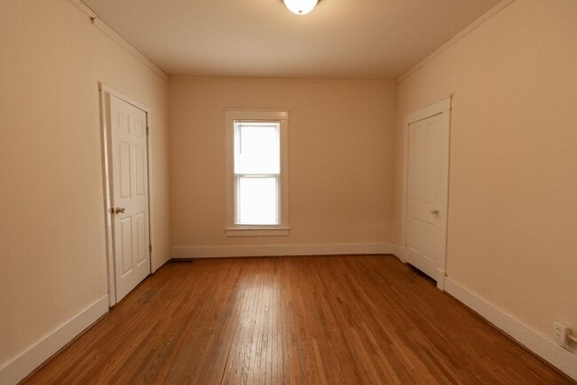 Building Photo - 3 Bed 2 Bath House Columbia College