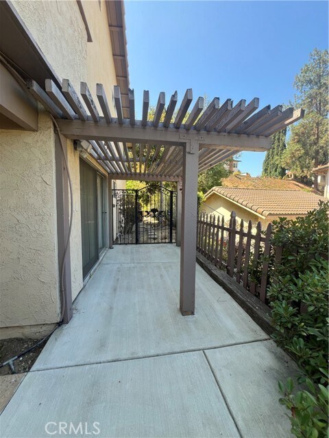 Building Photo - 20524 Summertown St
