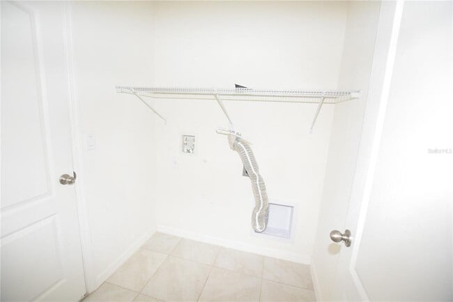 Building Photo - 946 Shady Tree Ln