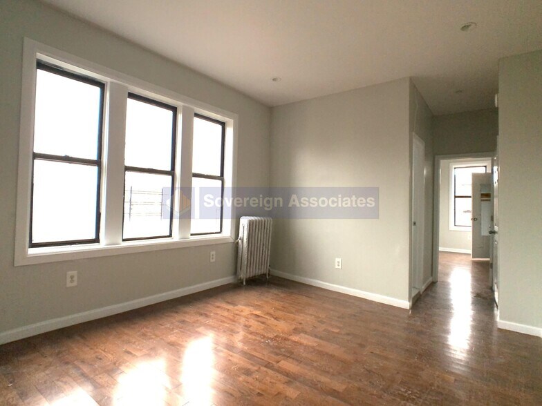 Primary Photo - 25 Vermilyea Ave