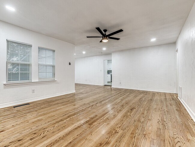 Building Photo - 2525 NW 32nd St