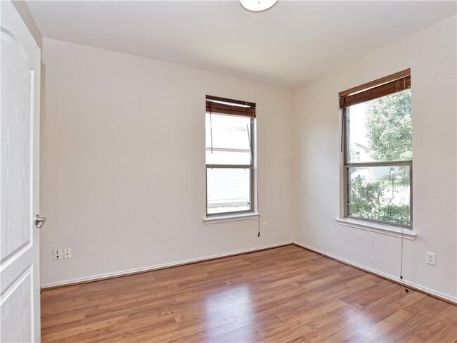 Building Photo - 1220 Apollo Cir