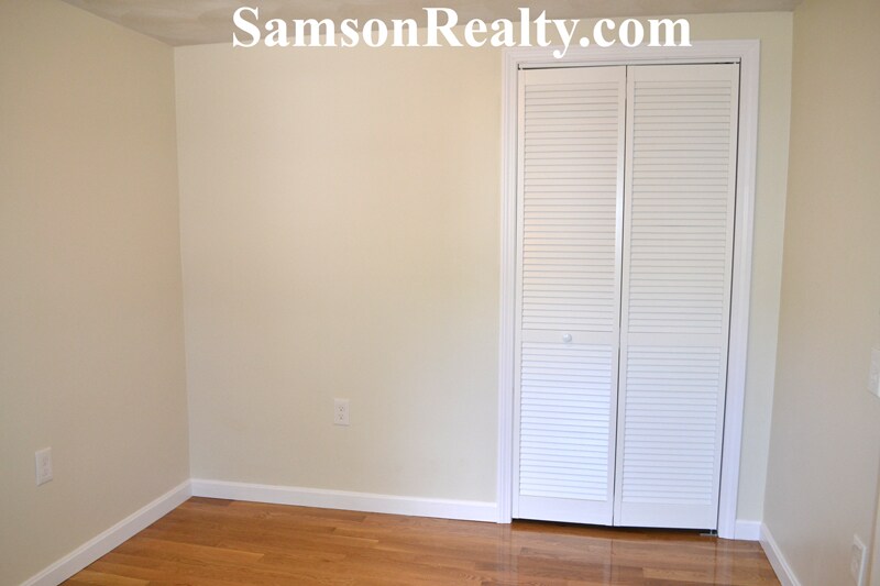 Building Photo - 84 Ryan Ave