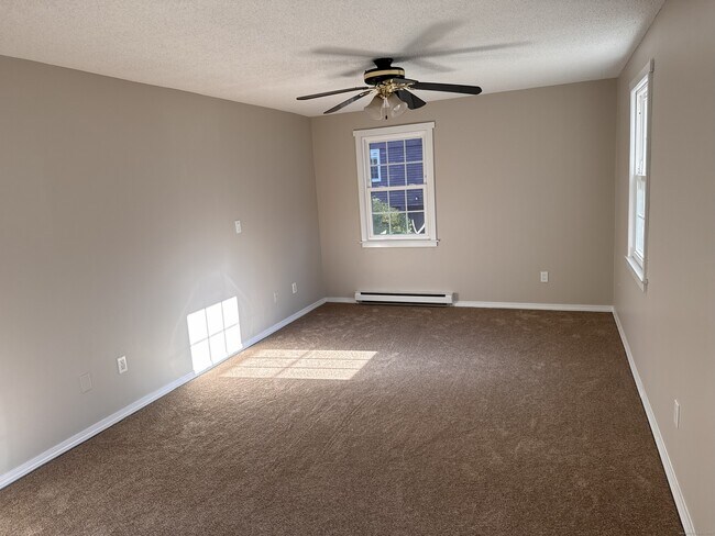 Building Photo - 239 Old Farms Rd