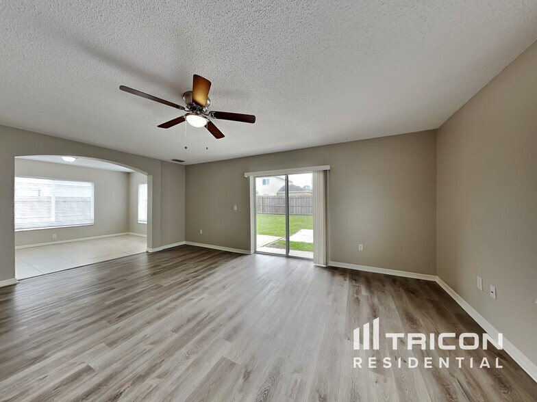 Building Photo - 4409 Reynolds Creek Ave