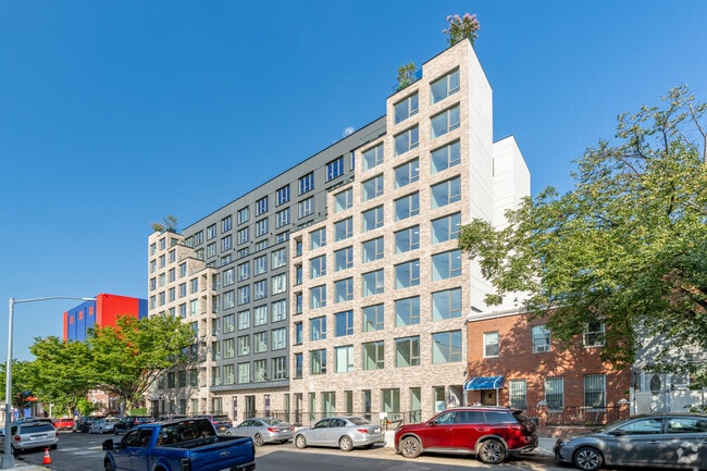 Building Photo - The Doria