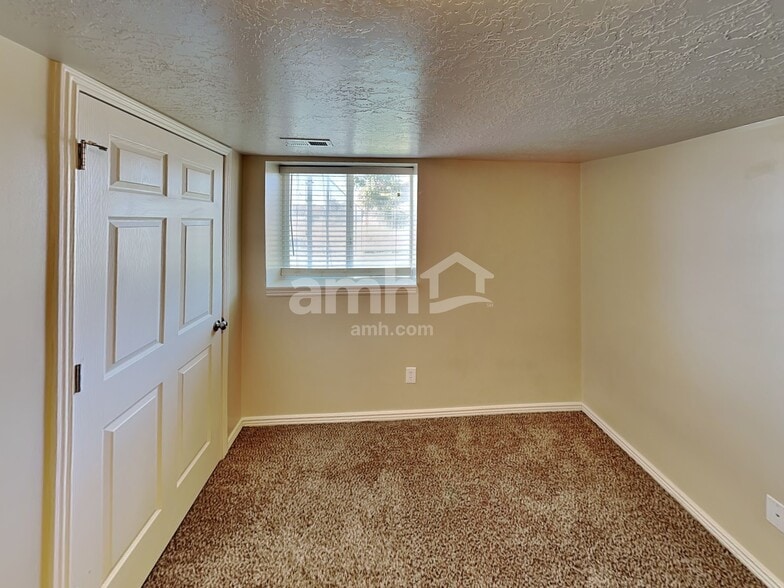 Building Photo - 4056 W 4600 S