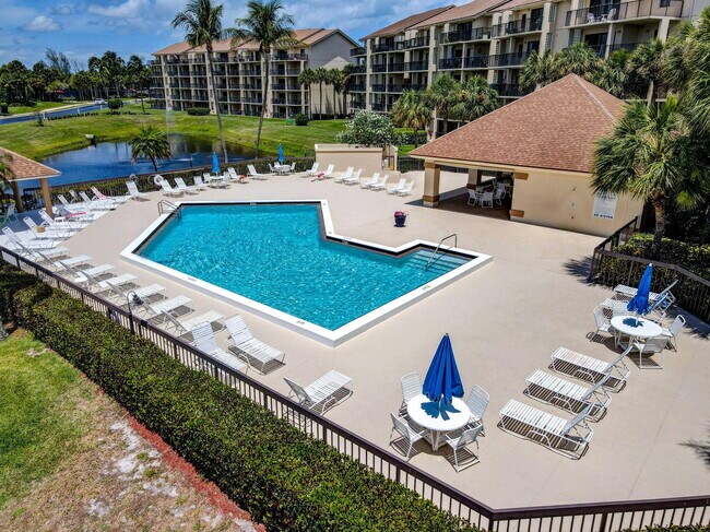 Building Photo - 2401 Marina Isle Way