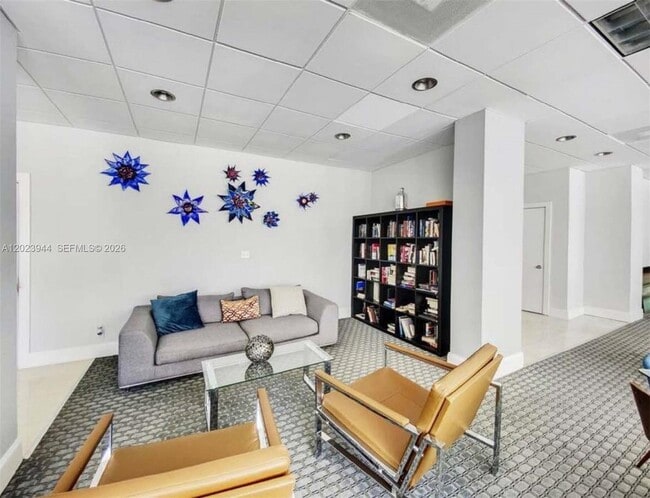 Building Photo - 209 N Fort Lauderdale Beach Blvd