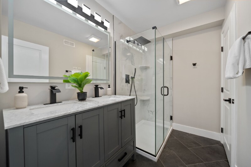 Building Photo - 1629 Forest Ave