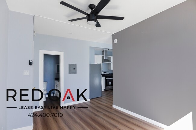 Building Photo - Bright One Bedroom with Stainless Steel Ap...