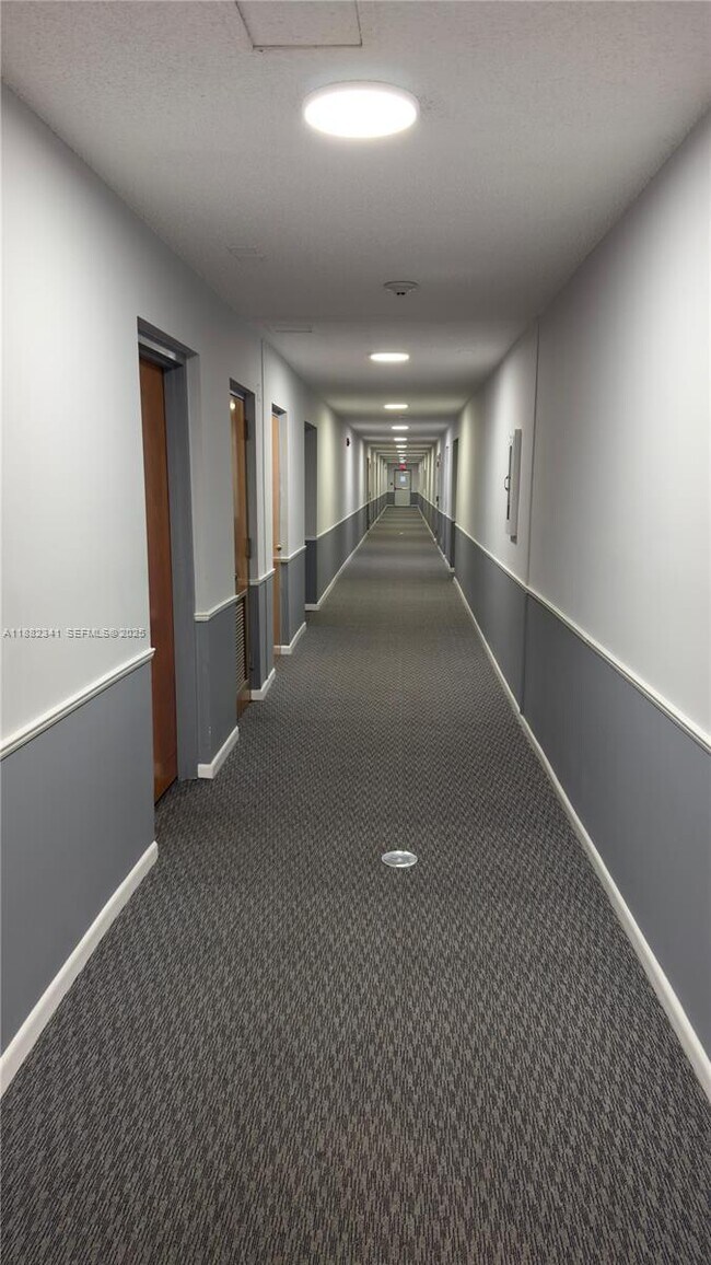 Building Photo - 1301 NE 7th St