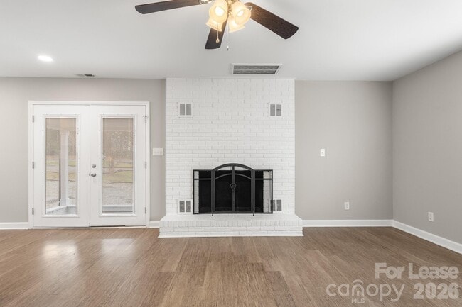 Building Photo - 11805 Harrisburg Rd