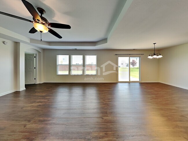 Building Photo - 5693 W Woods Edge Dr