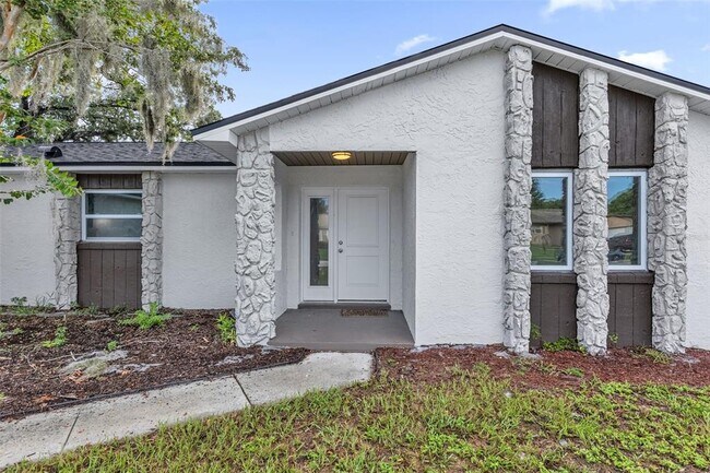Building Photo - 2433 Benjamin Dr