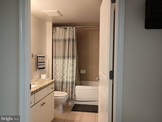 Building Photo - 11800 Sunset Hills Rd