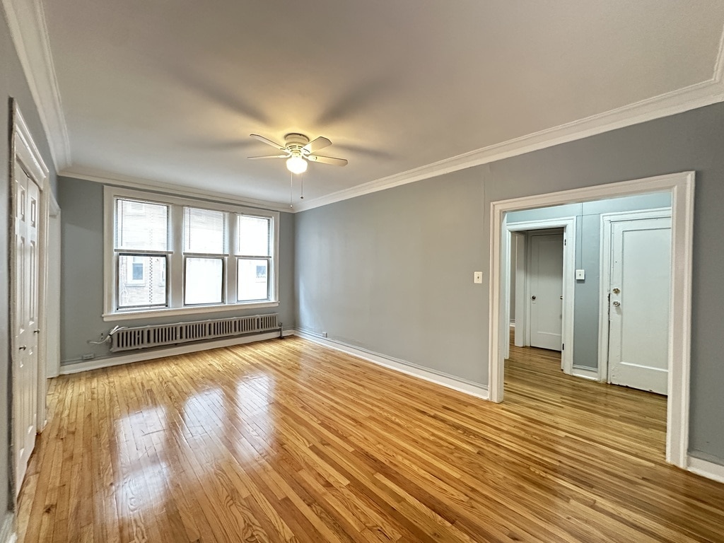 Building Photo - 1363 W Estes Ave