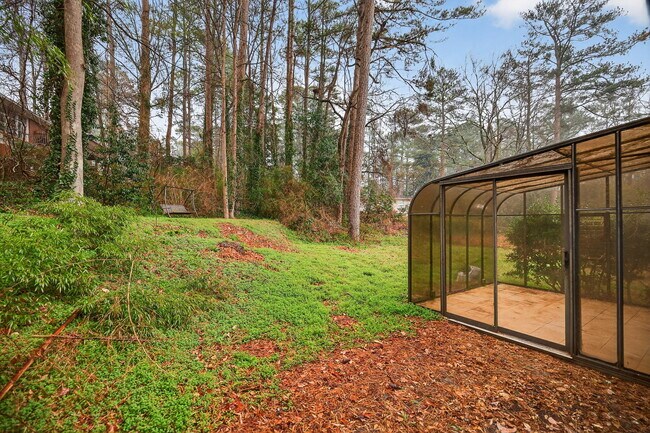 Building Photo - 3178 Pinehill Drive