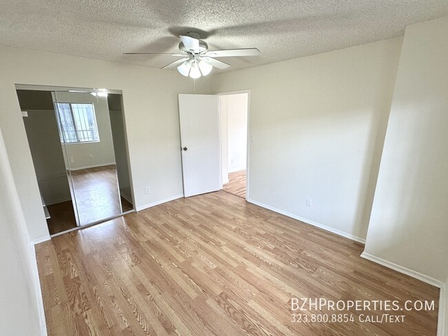 Building Photo - Charming 2Bed 2Bath with Balcony In Great ...