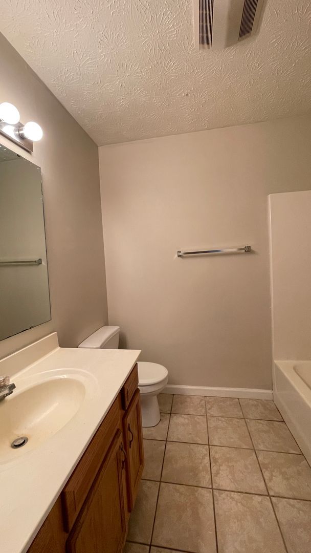 Building Photo - LINDBERG VILLAGE...Duplex