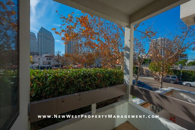 Building Photo - Spacious Marina District 1 Bedroom at Park Row!