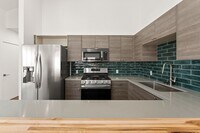 Building Photo - MidTown Gem - Fully Renovated W Large Rooms