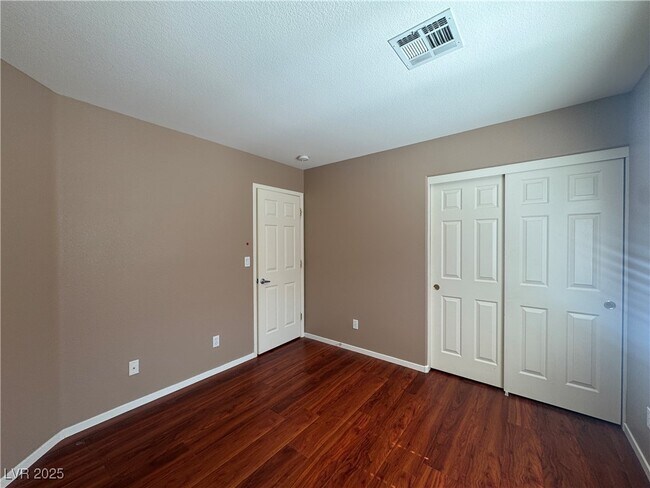 Building Photo - 9963 Burton Lake Ct