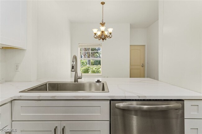 Building Photo - 2110 W First St