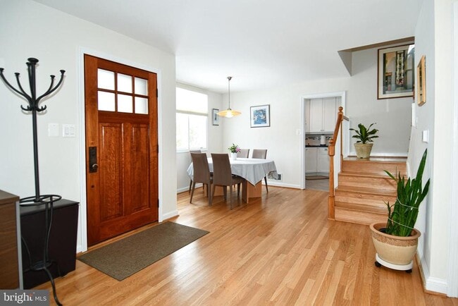 Building Photo - 854 N Liberty St