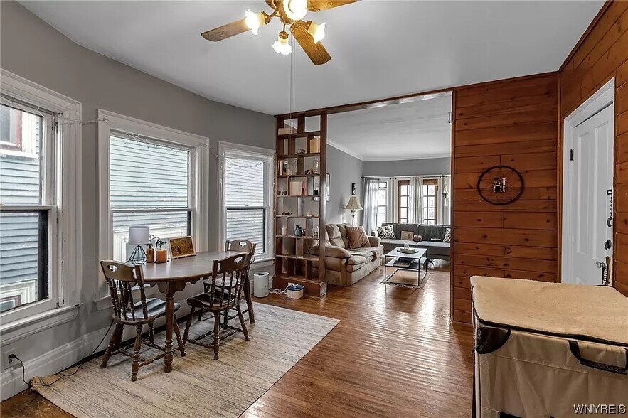 Building Photo - 175 Saint James Pl