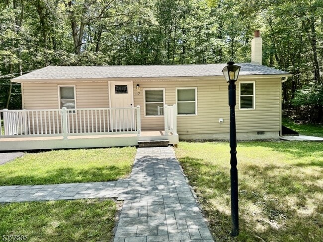 Building Photo - 17 Eastbrook Ln