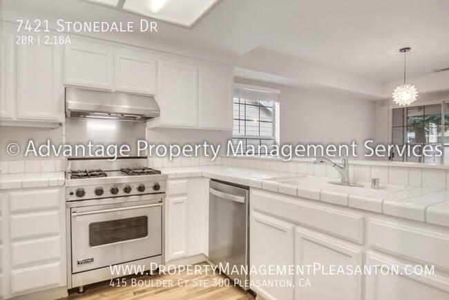 Building Photo - 7421 Stonedale Dr