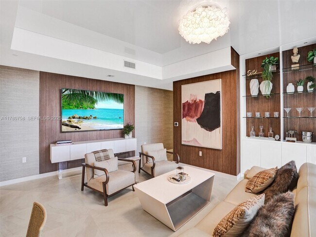 Building Photo - 2200 N Ocean Blvd