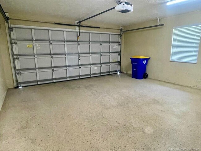 Building Photo - 1397 SW 24th Ln