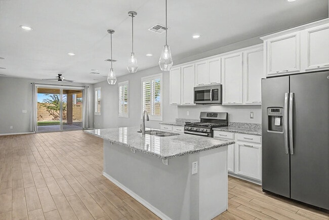 Building Photo - 17534 W Hadley St